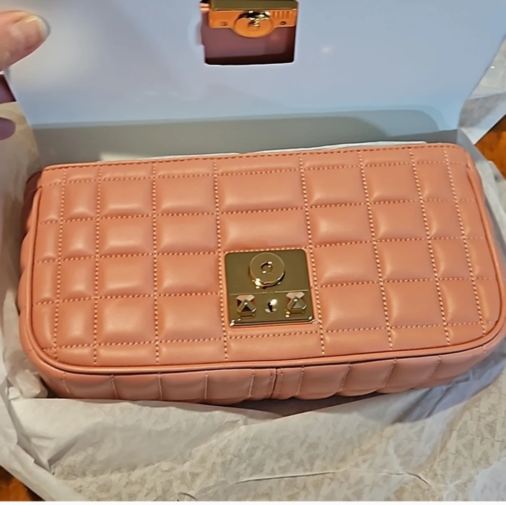 MICHAEL Michael Kors Tribeca Large Quilted Leather Shoulder Bag - Picture 4 of 10